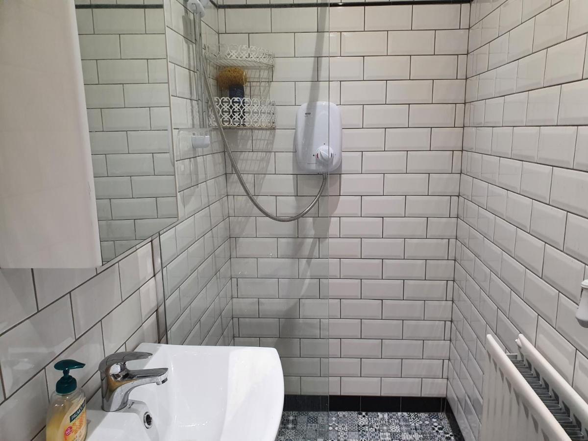 Apartamento The Aul Shop & Public House -Entire Private Annexe Kilcoo Exterior foto